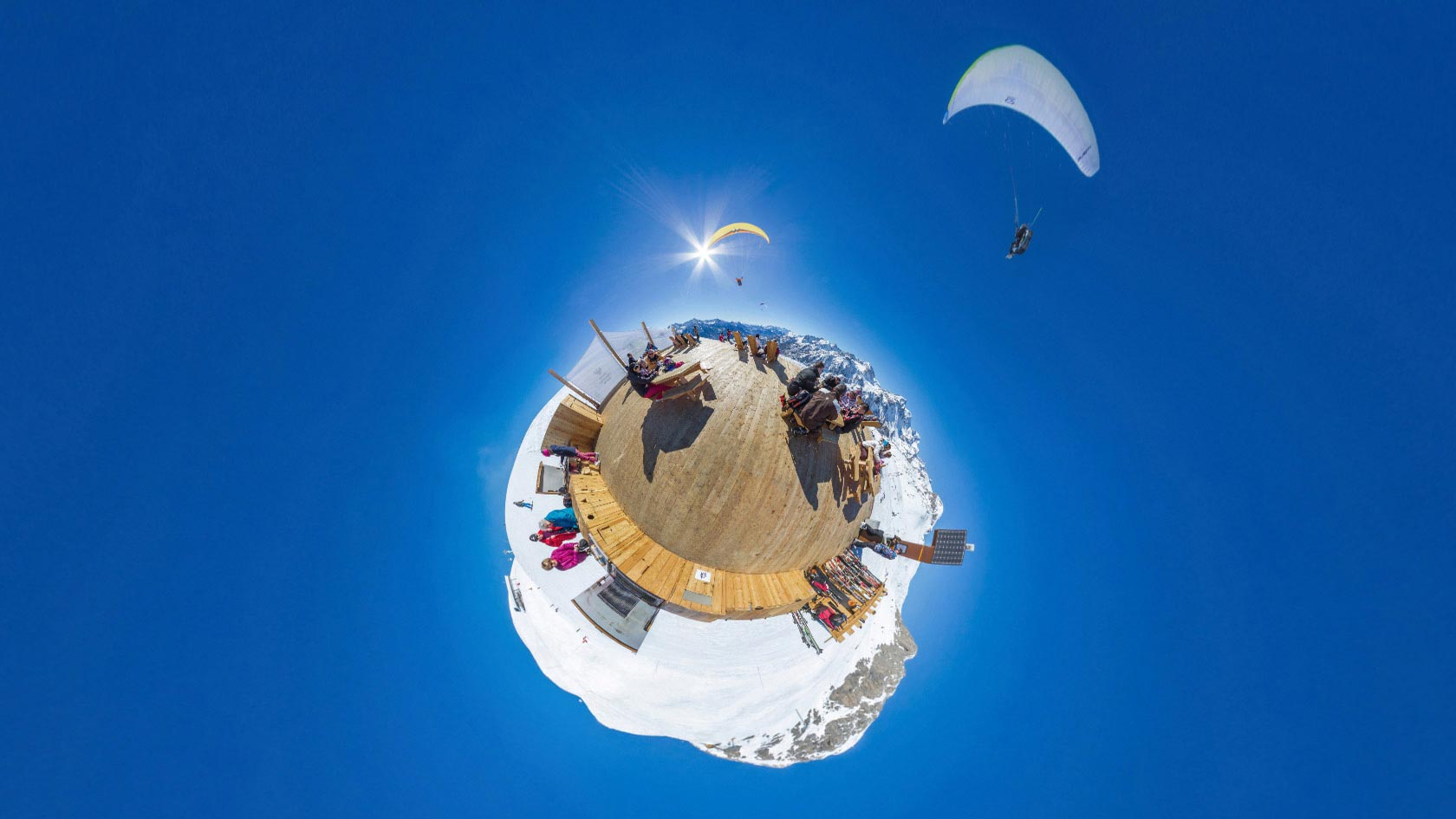 SERRE CHEVALIER VALLEE – Aire de pique nique connectée